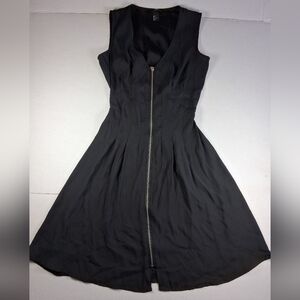 H&M Dress Womens US 2 Sleeveless Black Front Zip V Neck